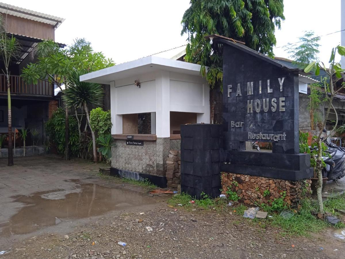 Family House Hotel Kuta Kuta  Esterno foto
