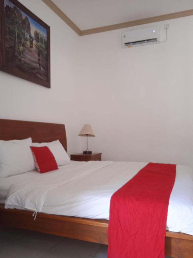 Family House Hotel Kuta Kuta  Esterno foto